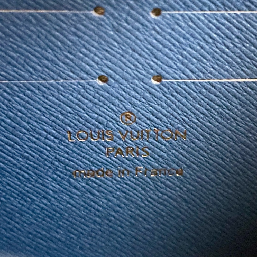 Gorgeous LV Monogram Denim Zippy elongated Wallet in Blue with multi compartment - Picture 6 of 9